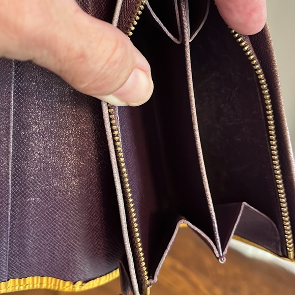 Louis Vuitton Yellow Epi Wallet - Picture 7 of 11